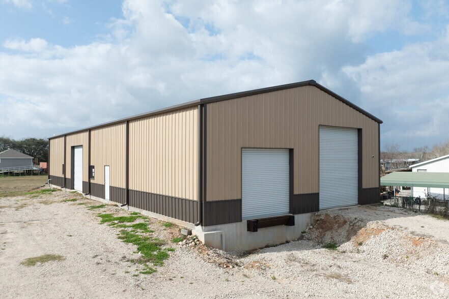 Primary Photo Of 942 Paulette Ln, San Leon Distribution For Sale