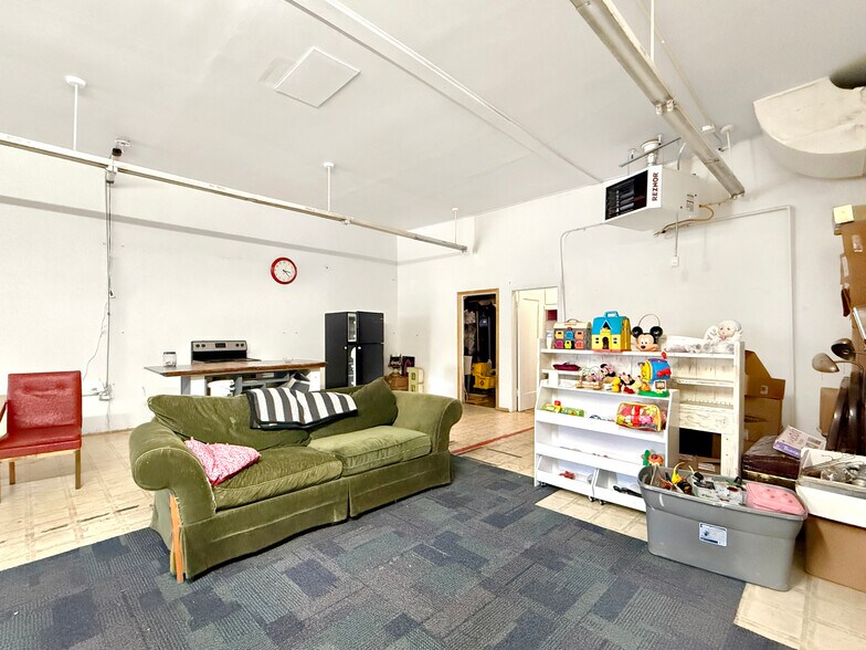 More Photos Of 342 Main St, Delta General Retail For Sale