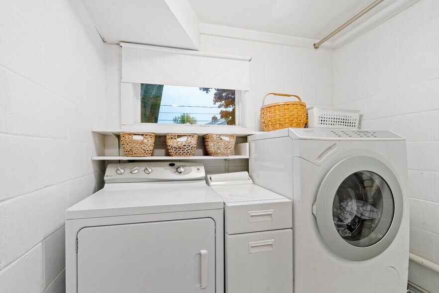 More Photos Of 6 Arbor Dr, Glens Falls Office For Sale