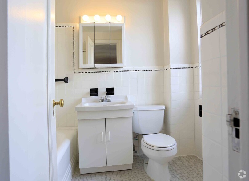 More Photos Of 2-24 Chase Rd, Scarsdale Apartments For Lease