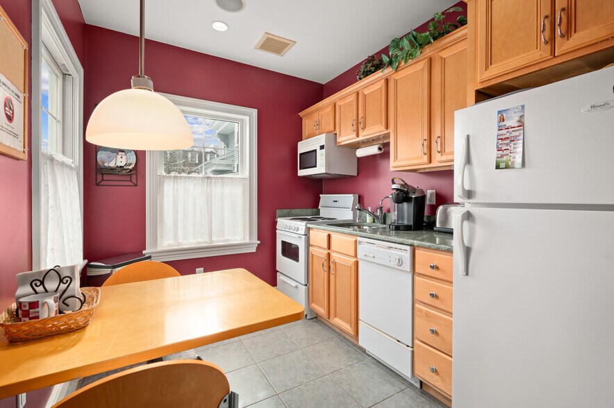 More Photos Of 13 Bartlet St, Andover Office For Lease