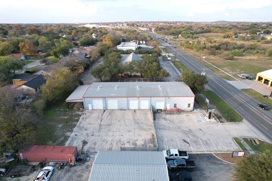 More Photos Of 19940 I-37, Elmendorf Warehouse For Lease