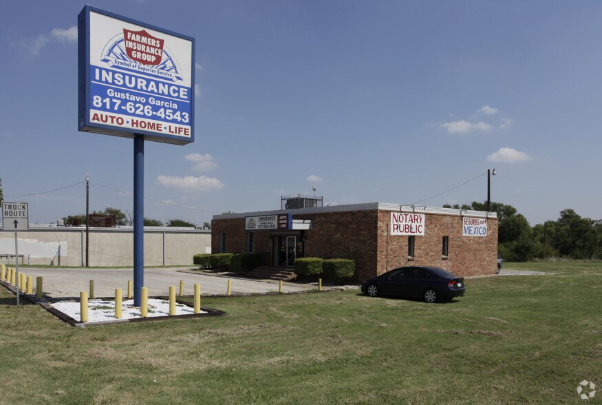 Primary Photo Of 4016 N Main St, Fort Worth Office For Sale