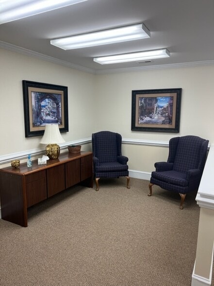 More Photos Of 4922-4948 Windy Hill Dr, Raleigh Office For Lease
