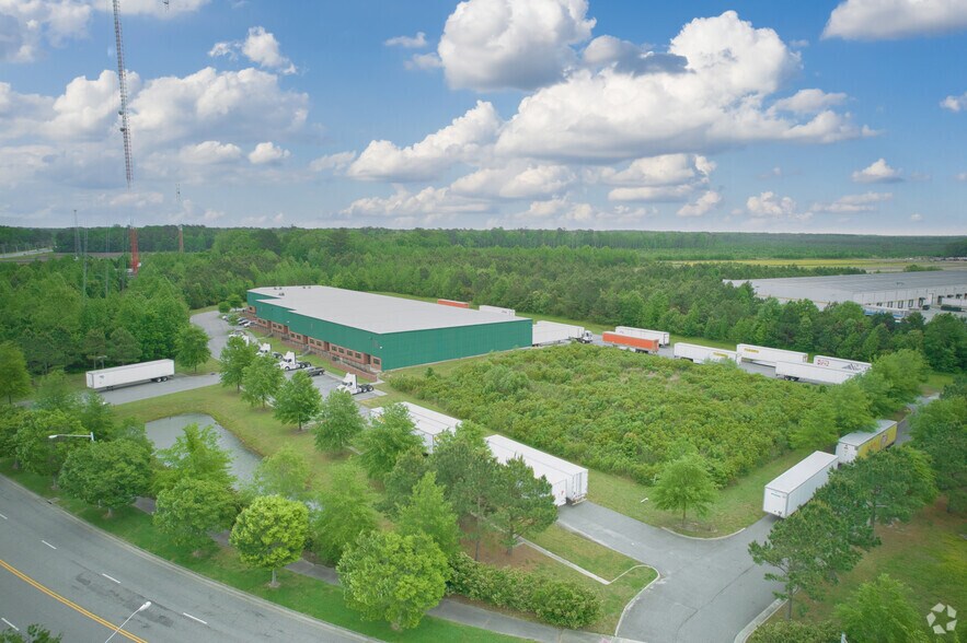 More Photos Of 1965 Northgate Commerce Pky, Suffolk Warehouse For Lease