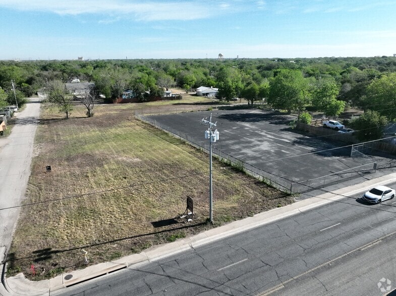 Primary Photo Of 786 W Court St, Seguin Land For Sale