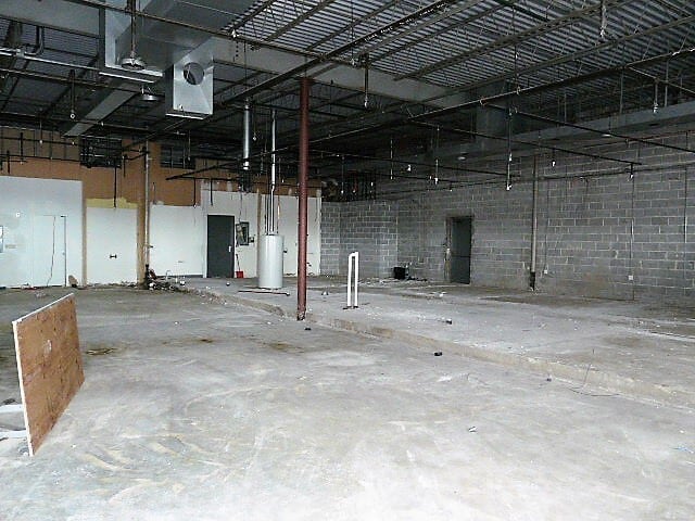 More Photos Of 908-914 S Milwaukee Ave, Libertyville Unknown For Lease