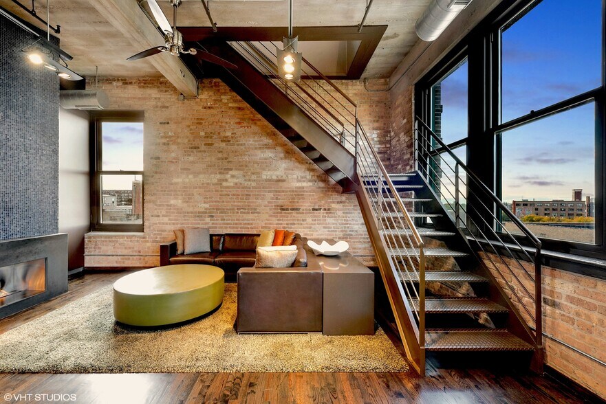 More Photos Of 1327 W Washington Blvd, Chicago Loft Creative Space For Lease