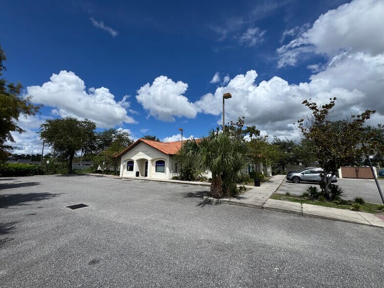 More Photos Of 5900 S John Young Pky, Orlando Medical For Lease