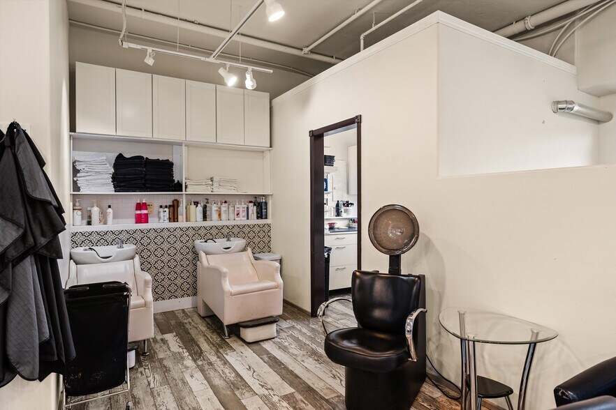 More Photos Of 2550 CO-82, Glenwood Springs Loft Creative Space For Sale