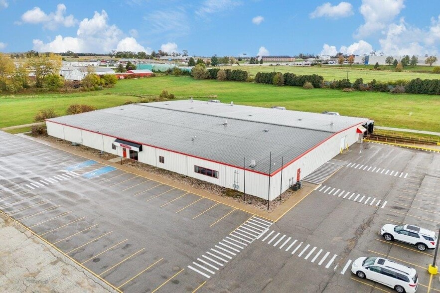 More Photos Of 1919 SW 8th St SW, Waverly Manufacturing For Sale