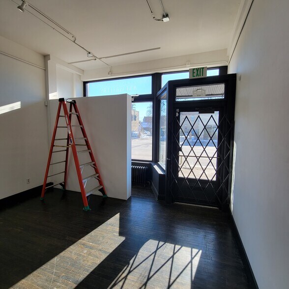 More Photos Of 810-822 W Lake St, Minneapolis Storefront Retail Residential For Lease