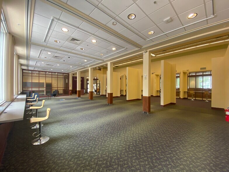 More Photos Of 156 Hanover St, Manchester Office For Sale