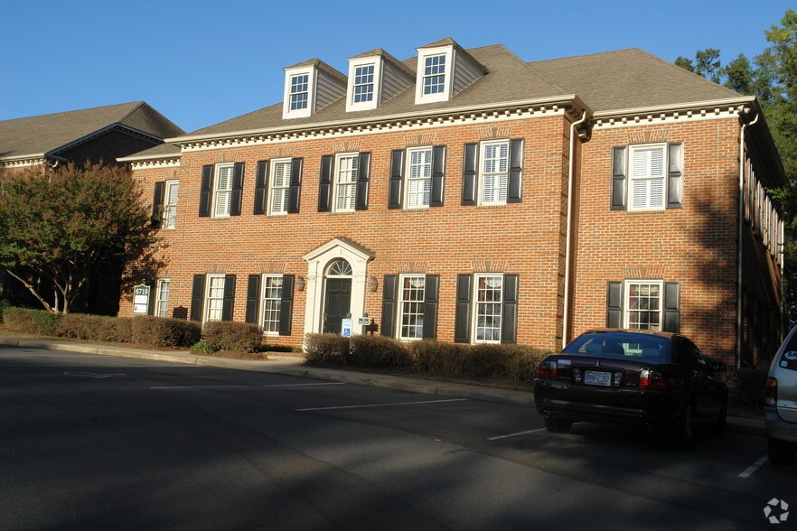More Photos Of 6719 Fairview Rd, Charlotte Medical For Lease