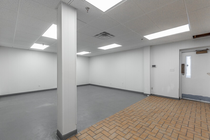 More Photos Of 3715 Calhoun Ave, Chattanooga Manufacturing For Lease