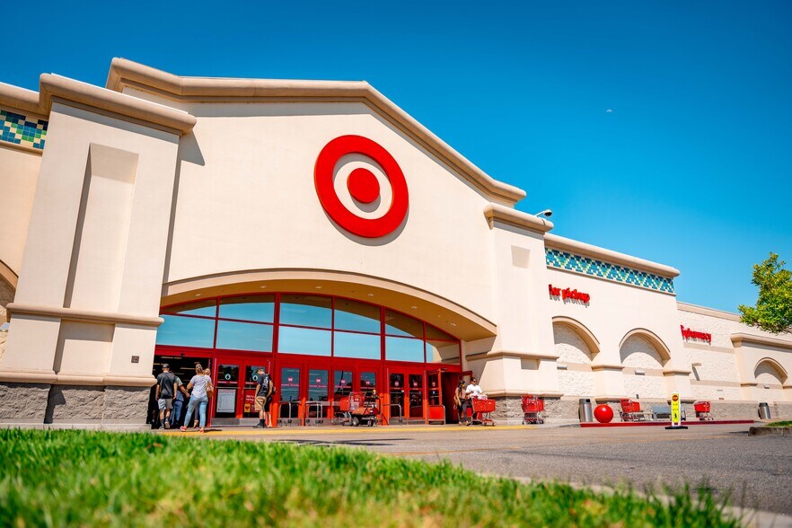 More Photos Of 40930-41090 California Oaks Rd, Murrieta Unknown For Lease