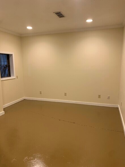 More Photos Of 123 E Plymouth Rd, Columbus Industrial For Lease