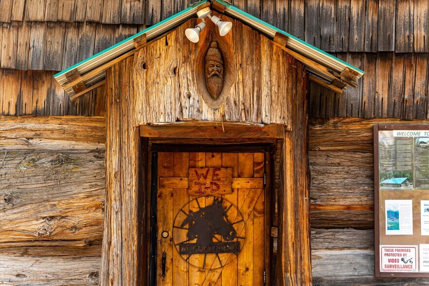 More Photos Of 7000 Graves Creek Rd, Lolo Bar For Sale