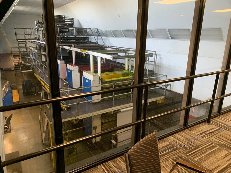 More Photos Of 1101 Twin View Blvd, Redding Office For Sale