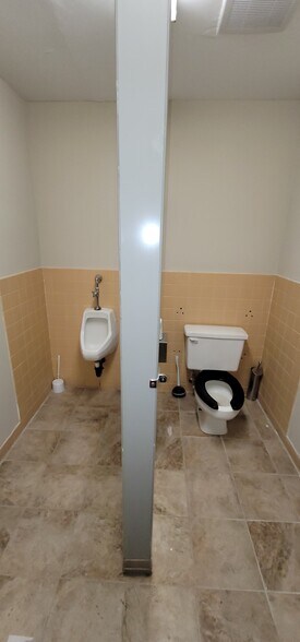 More Photos Of 501 Penn St, Reading Office For Sale