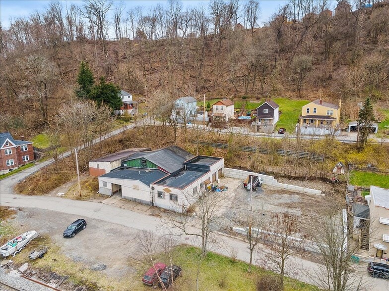 More Photos Of 84 Dawn Ave, Pittsburgh Warehouse For Lease