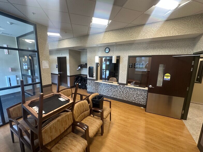 More Photos Of 37 S Pere Marquette Hwy, Ludington Healthcare For Lease