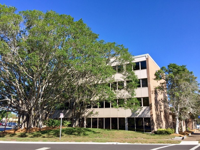 More Photos Of 200 Nokomis Ave S, Venice Office For Lease