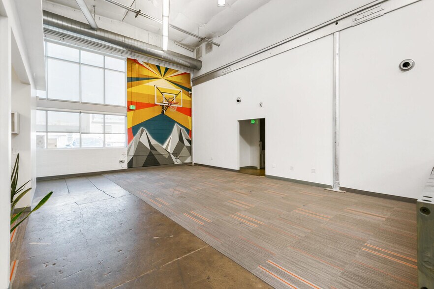 More Photos Of 2245 Curtis St, Denver Loft Creative Space For Lease