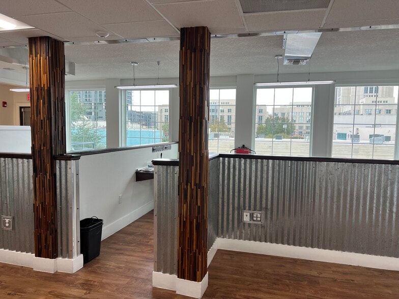 More Photos Of 47 E Robinson St, Orlando General Retail For Lease