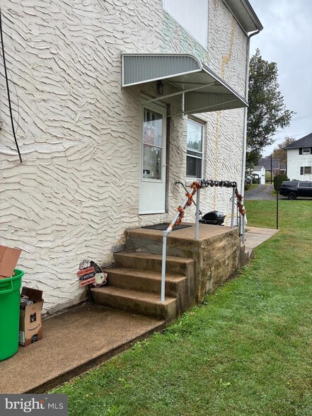 More Photos Of 24 Philadelphia Ave, Shillington Apartments For Sale