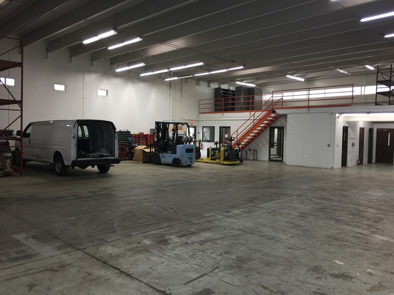 More Photos Of 2615 Mount Pleasant St, Racine Manufacturing For Sale