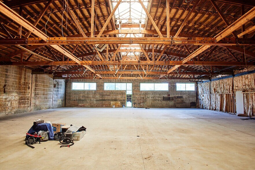 More Photos Of 3640 W Armitage Ave, Chicago Storefront For Lease