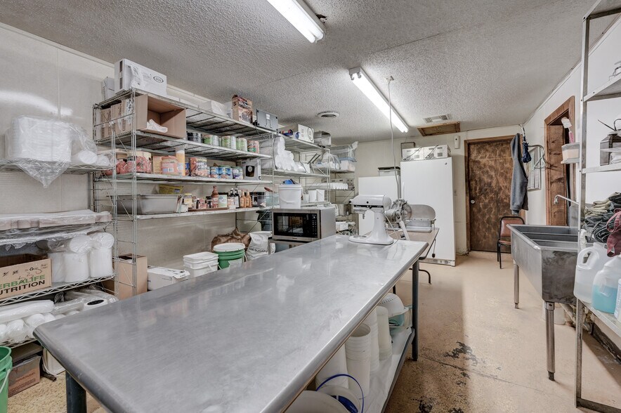 More Photos Of 2447 Military Ave, Baxter Springs Restaurant For Sale