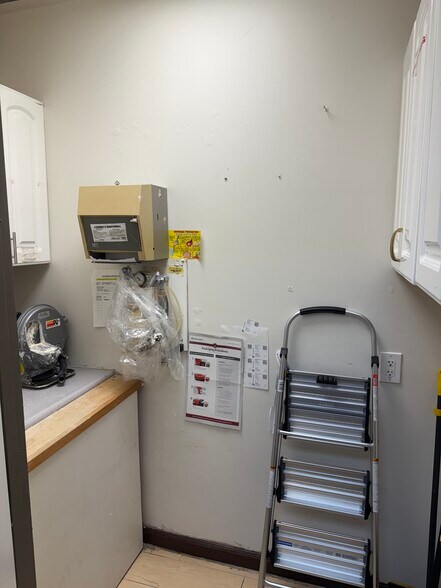 More Photos Of 1569 Lexann Ave, San Jose Medical For Sale