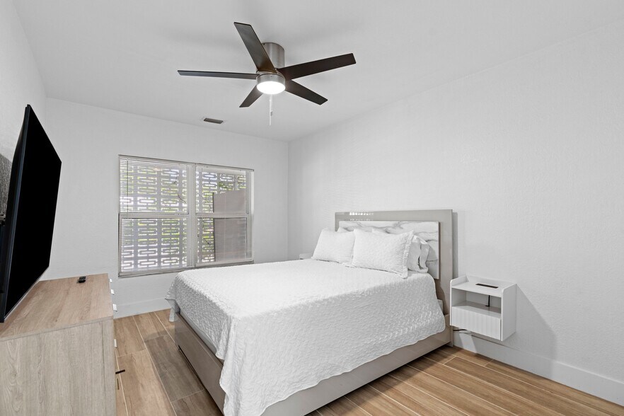 More Photos Of 1301 NE 16th Ter, Fort Lauderdale Apartments For Sale