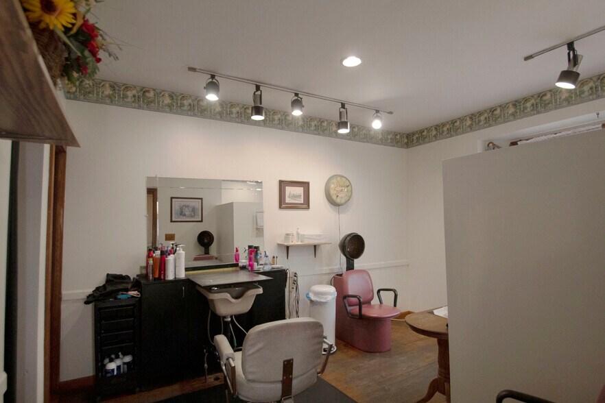 More Photos Of 208 2nd St SW, Carrollton Freestanding For Sale
