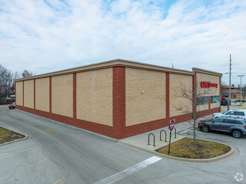 More Photos Of 2000 S Naperville Rd, Wheaton Drugstore For Sale