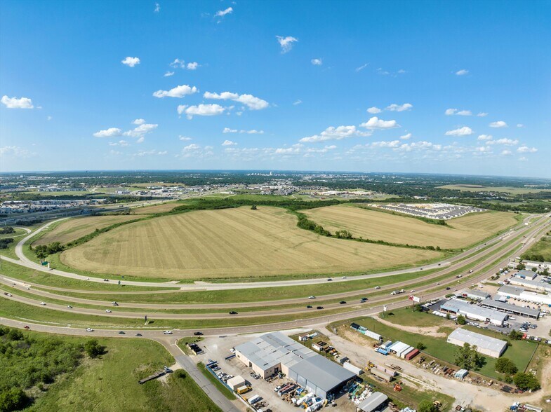 More Photos Of 256.24 Acres on IH 35 & Hwy6, Waco Land For Lease