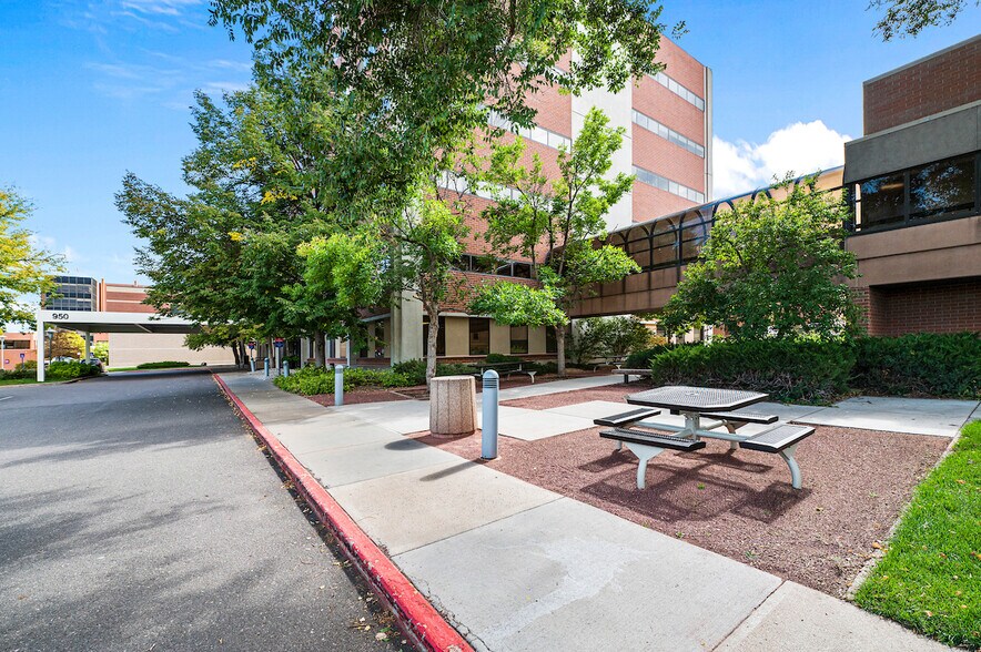 More Photos Of 950 E Harvard Ave, Denver Medical For Lease