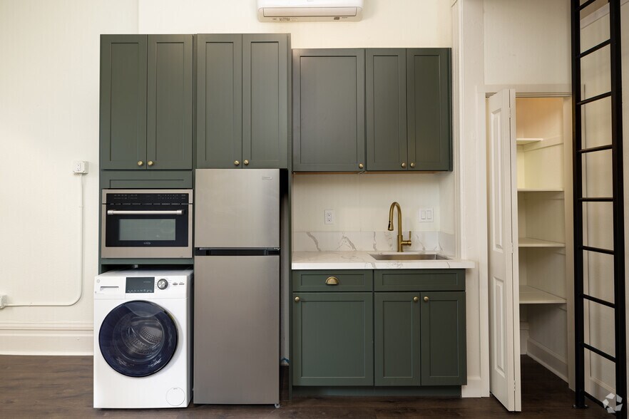 More Photos Of 509 Park Blvd, San Diego Apartments For Sale