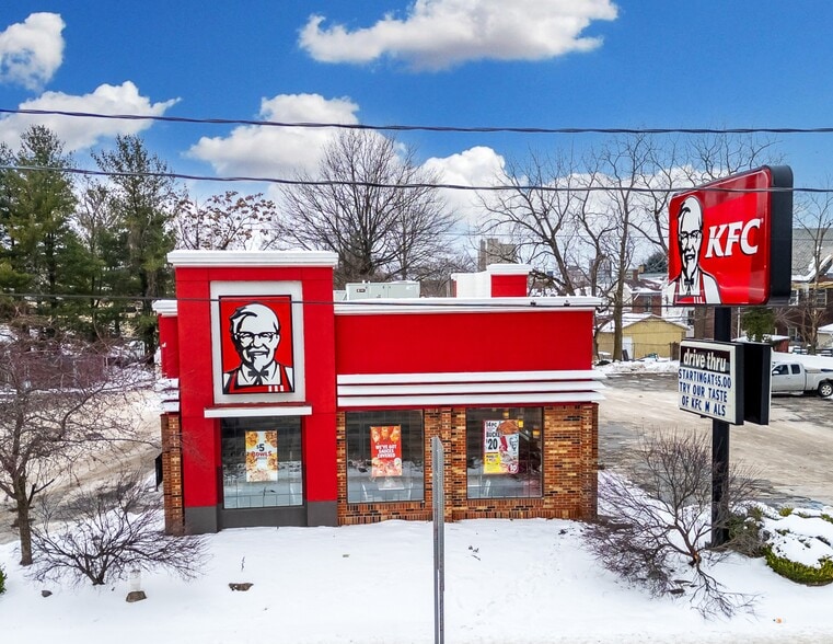 Primary Photo Of 1116 Parade St, Erie Fast Food For Sale