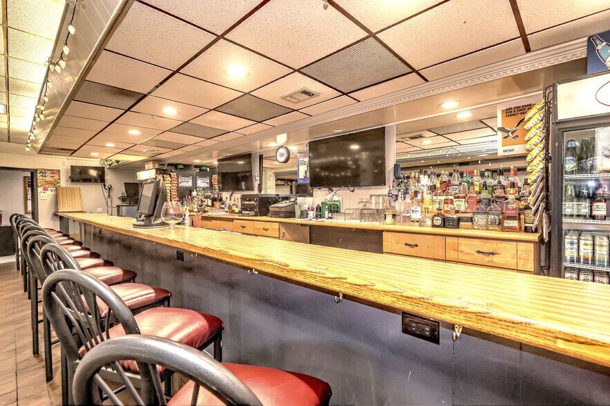 More Photos Of 560 Woodward Ave, New Haven Flex For Sale