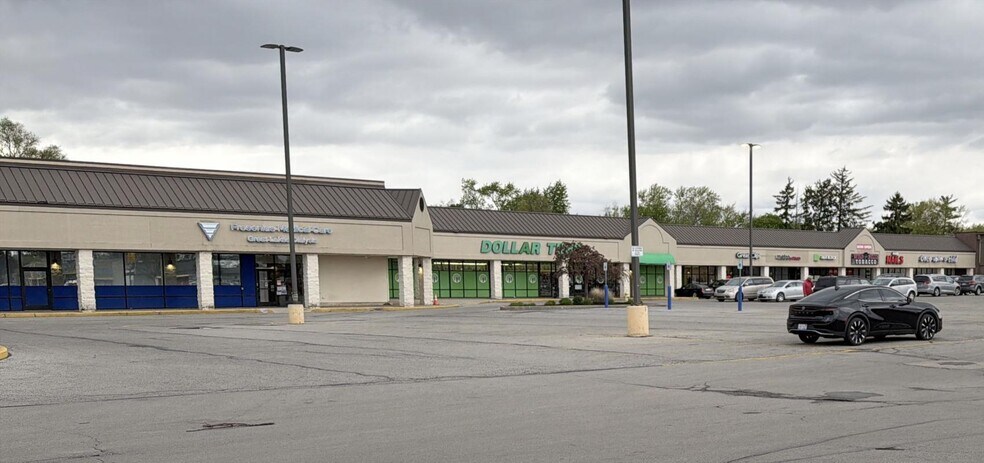 More Photos Of 850-1020 S Monroe St, Monroe Supermarket For Lease