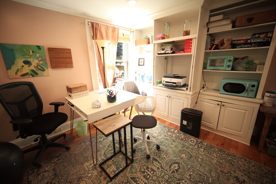 More Photos Of 4 Northcrest Dr, Weaverville Office For Sale