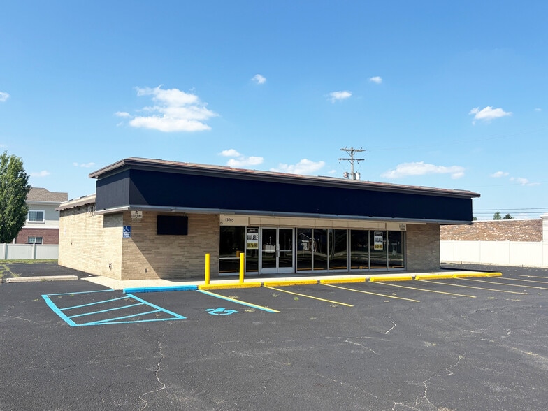 Primary Photo Of 13805 Plumbrook Rd, Sterling Heights Freestanding For Lease