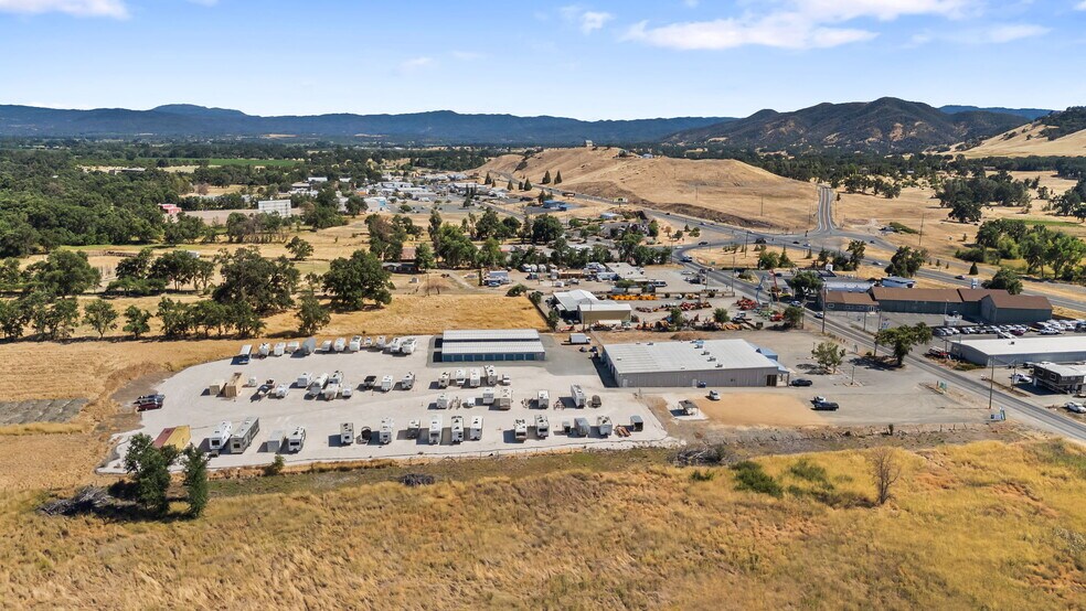 More Photos Of 2570 S Main St, Lakeport Self Storage For Sale