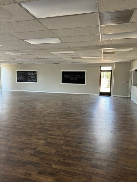More Photos Of 17866 Sierra Hwy, Santa Clarita Office For Lease