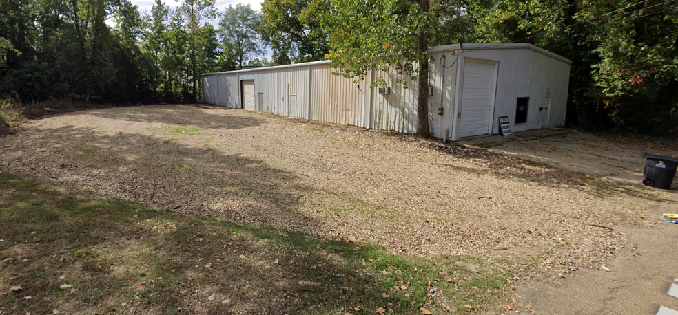 Primary Photo Of 715 Florida, Ruston Light Manufacturing For Sale