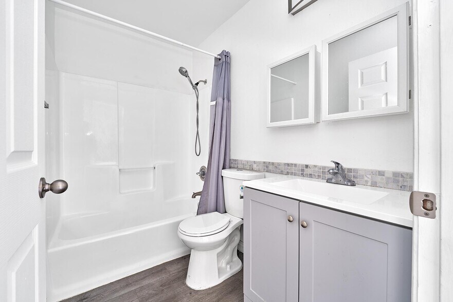 More Photos Of 209 S Alexandria Ave, Los Angeles Apartments For Sale