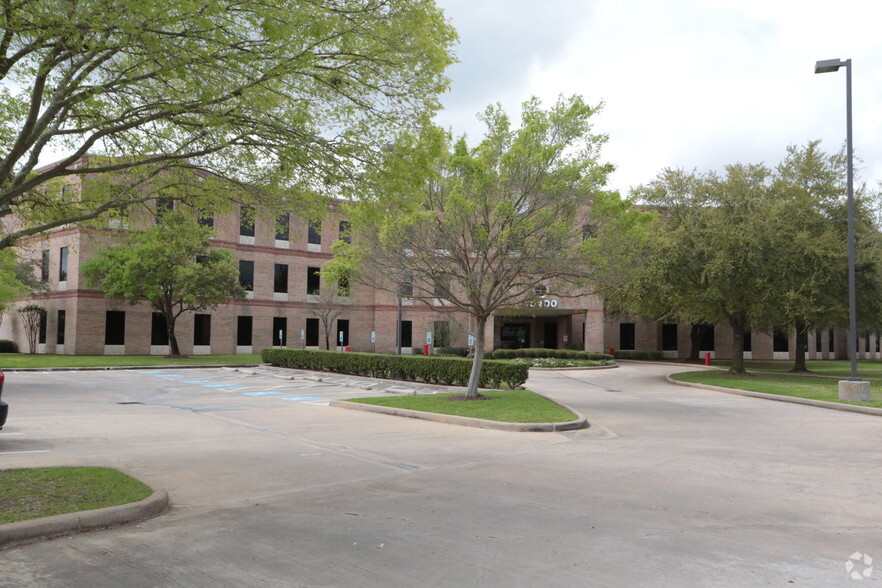 Primary Photo Of 15400 Southwest Fwy, Sugar Land Medical For Lease